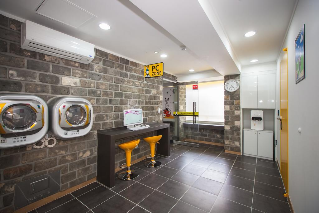 24 Guesthouse Haeundae Premier Busan Eksteriør billede
